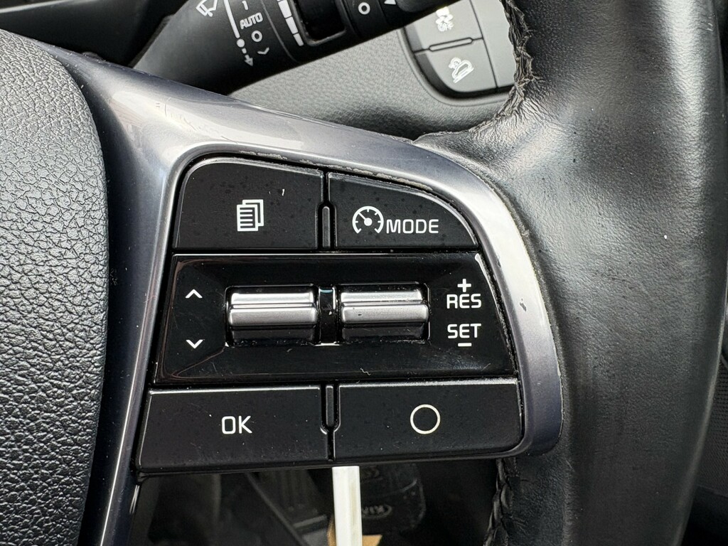 Kia Sorento 3 Spec 1.6 Self Charging Hybrid Black #25