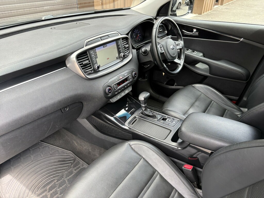 Kia Sorento 3 Spec 1.6 Self Charging Hybrid Black #20