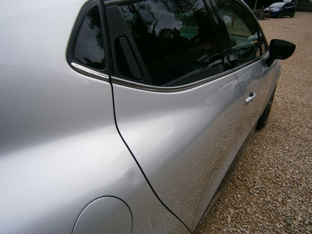 Renault Clio 0.9 Tce Iconic Euro 6 Ss  #4