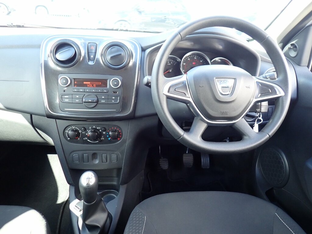 Dacia Sandero 1.0 Sce Essential Hatchback Euro White #2