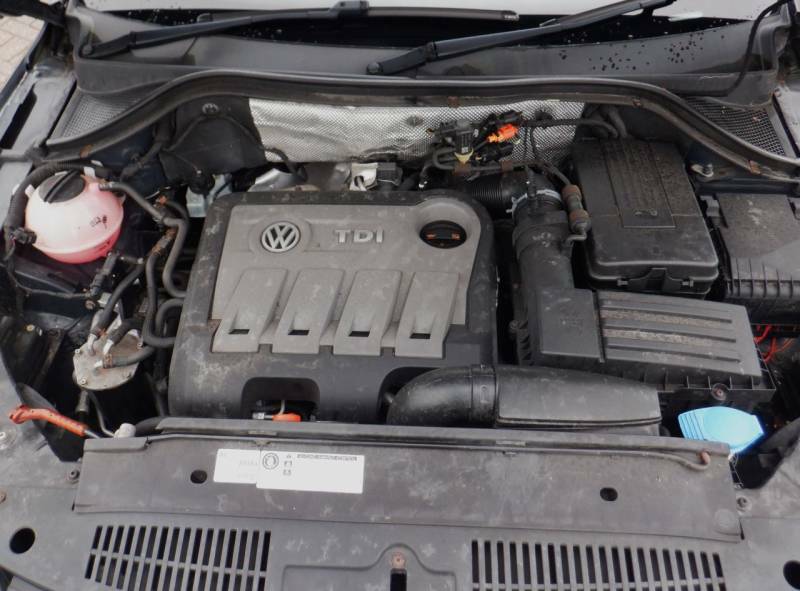 Volkswagen Tiguan S Black #25
