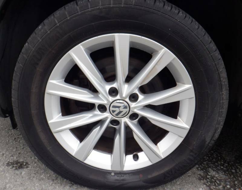 Volkswagen Tiguan S Black #24