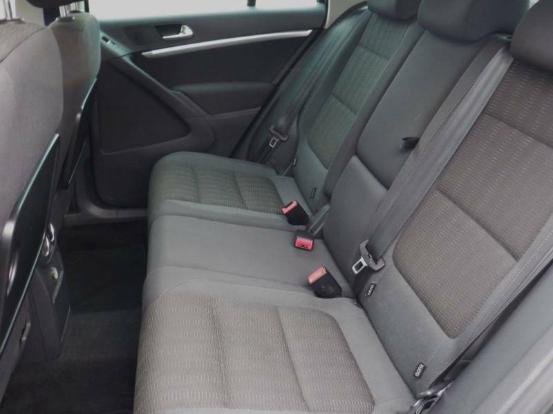 Volkswagen Tiguan S Black #18