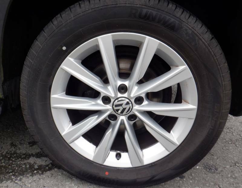 Volkswagen Tiguan S Black #23