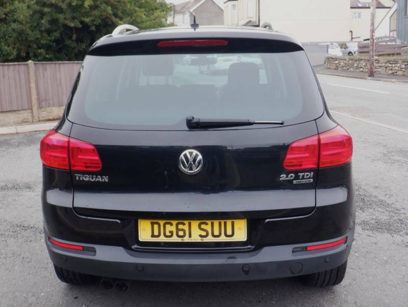 Volkswagen Tiguan S Black #7