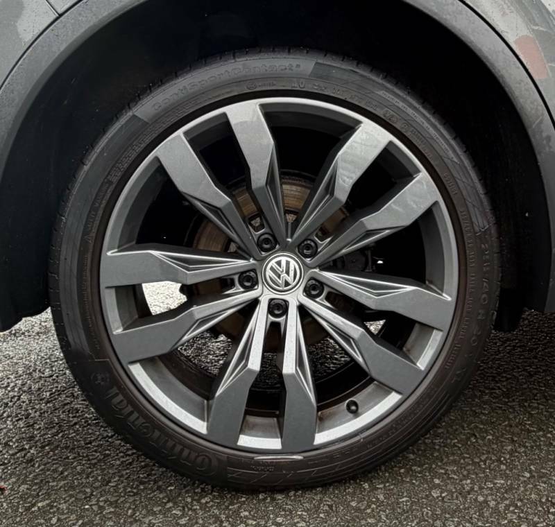 Volkswagen Tiguan Tdi Bluemotion Tech Se Navigation Green #23