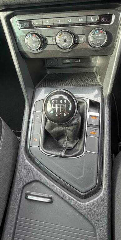 Volkswagen Tiguan Tdi Bluemotion Tech Se Navigation Green #15