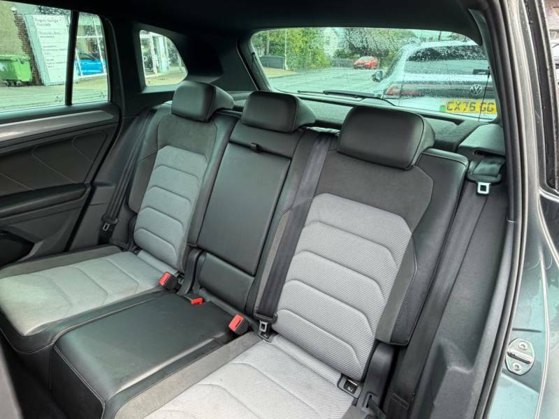 Volkswagen Tiguan Tdi Bluemotion Tech Se Navigation Green #19