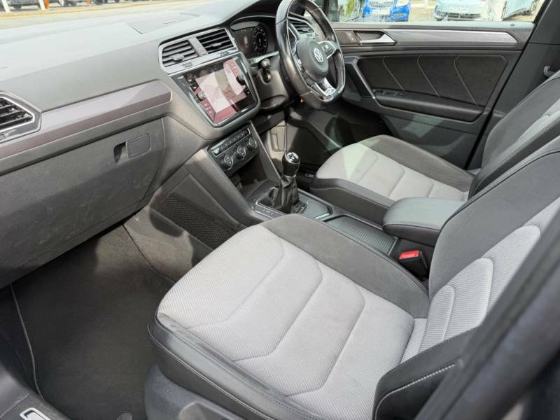 Volkswagen Tiguan Tdi Bluemotion Tech Se Navigation Green #2