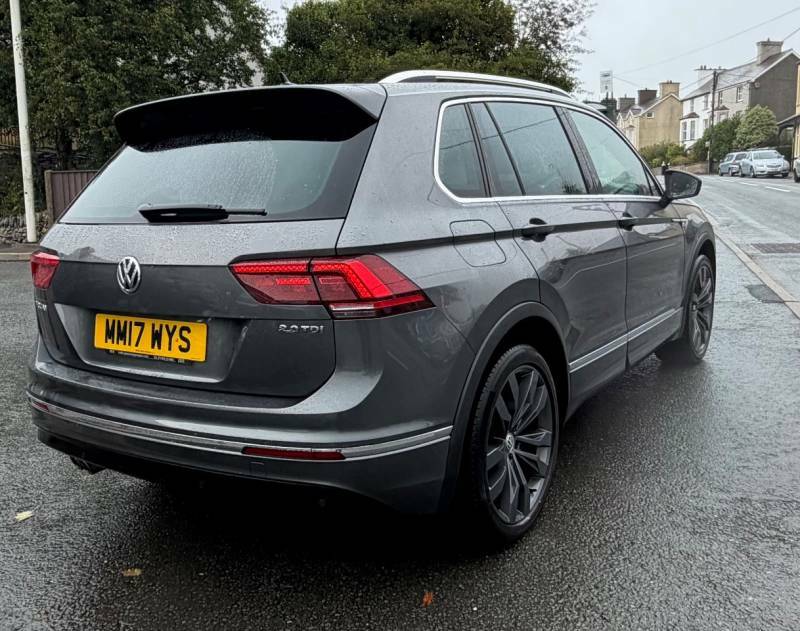 Volkswagen Tiguan Tdi Bluemotion Tech Se Navigation Green #8