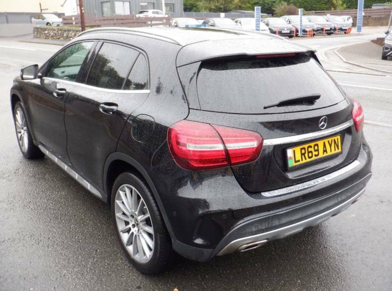 Mercedes-Benz GLA Class Gla 200 Amg Line Edition 1.6 Black #6