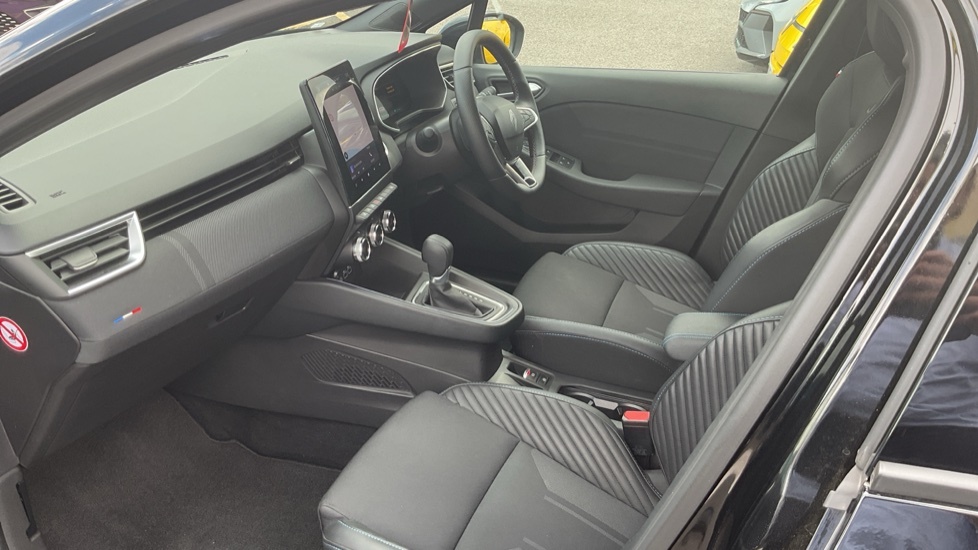 Renault Clio Renault Clio 1.6 E-tech Full Hybrid 145 Esprit Alp BG25KDK Black #6