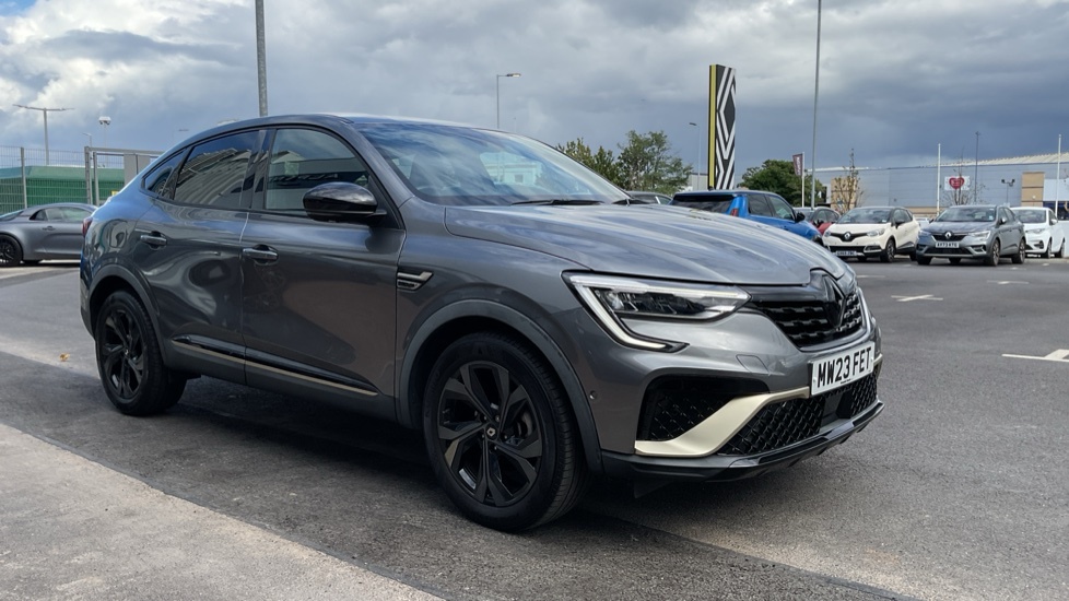 Renault Arkana Renault Arkana 1.6 E-tech Hybrid 145 Engineered Grey