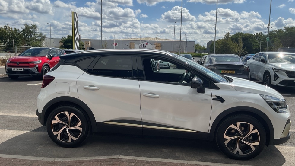 Renault Captur Renault Captur 1.6 E-tech Hybrid 145 Engineered White #2