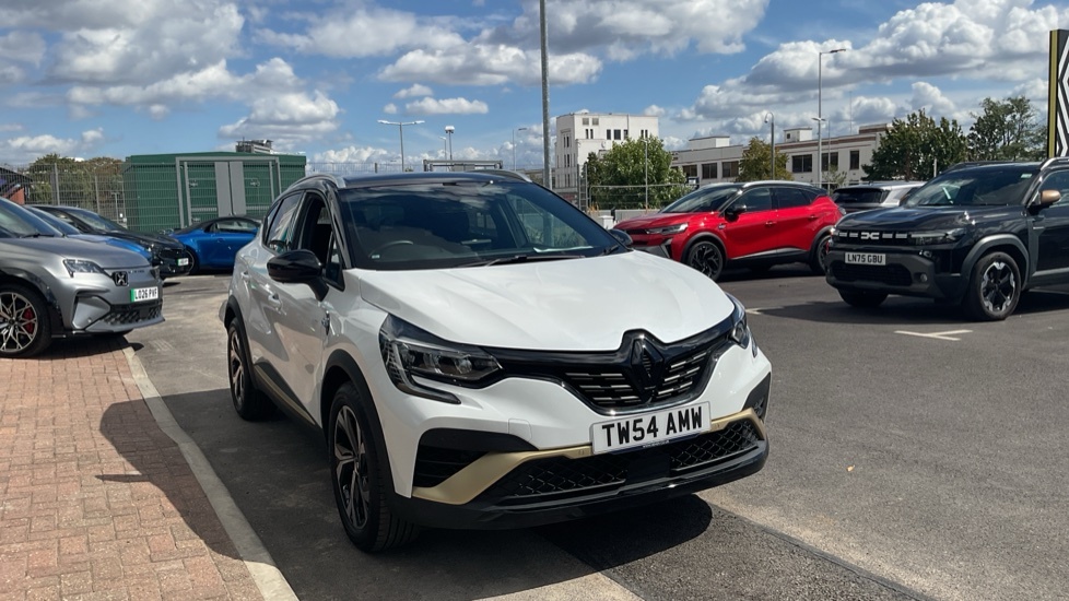 Renault Captur Renault Captur 1.6 E-tech Hybrid 145 Engineered White