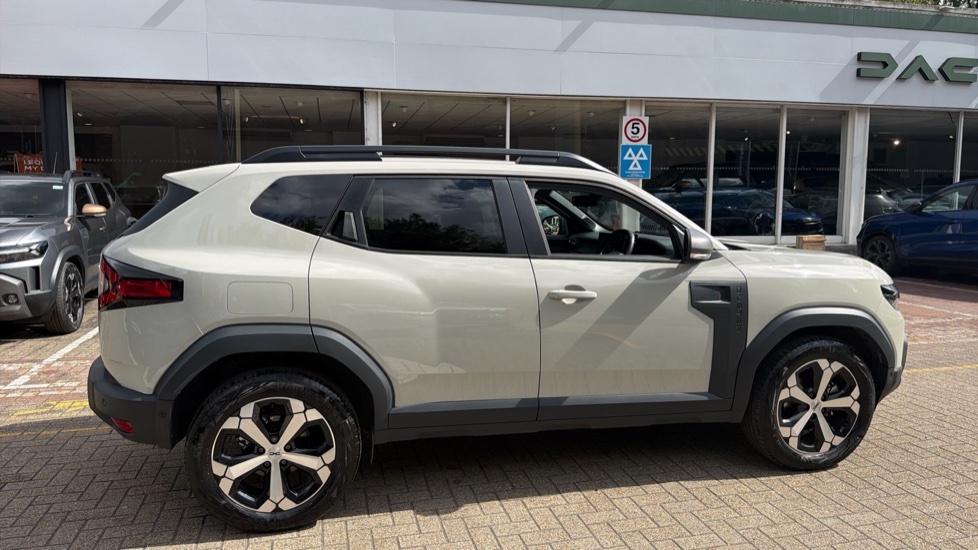 Dacia Duster Dacia Duster 1.6 Hybrid 140 Journey BJ75LRY Brown #2