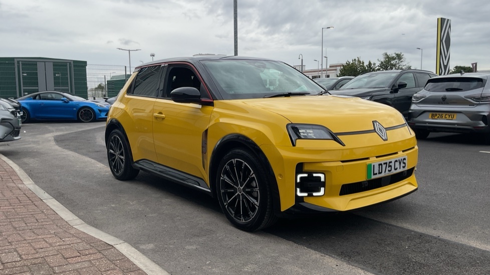Renault 5 E-Tech Renault 5 90Kw Iconic Five Urban Range 40 Kwh Yellow