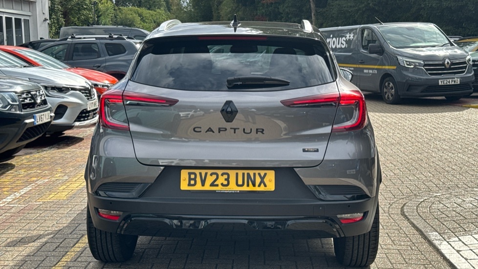 Renault Captur Captur 1.6 E-tech Plug-in Hybrid 160 Techno Au White #12