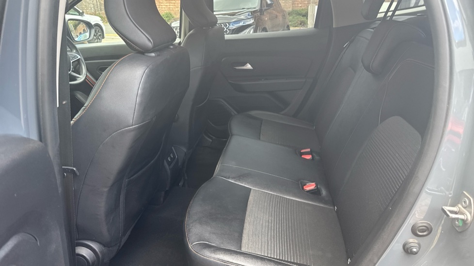 Dacia Duster Dacia Duster 1.0 Tce 100 Bi-fuel Prestige White #14
