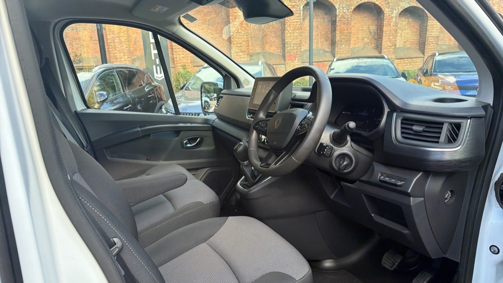Renault Trafic Renault Trafic Sl30 90Kw 52Kwh Advance Van White #5