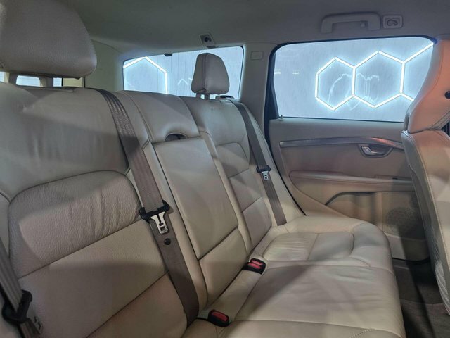 Volvo XC70 2.4 D5 Se Black #13