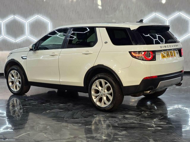 Land Rover Discovery Sport 2015 Td4 Hse White #4