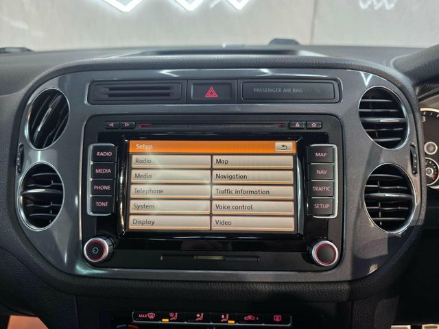Volkswagen Tiguan 2.0 Tdi Bluemotion Tech Black #21
