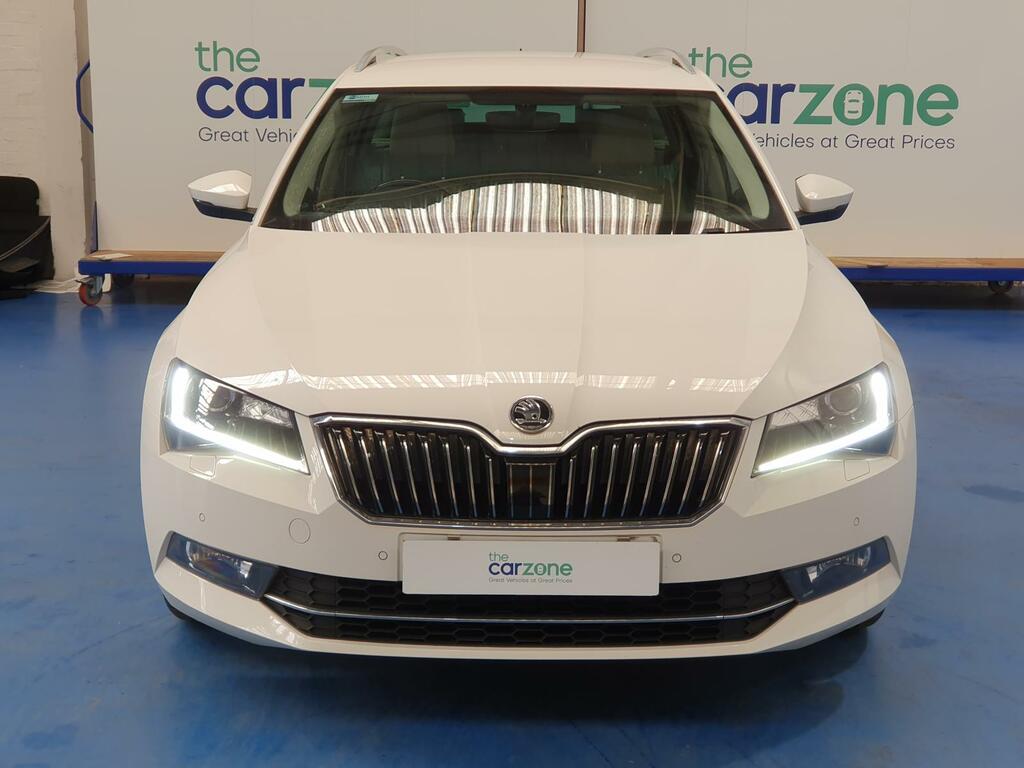 Skoda Superb Se L Executive YV68KNJ White #6