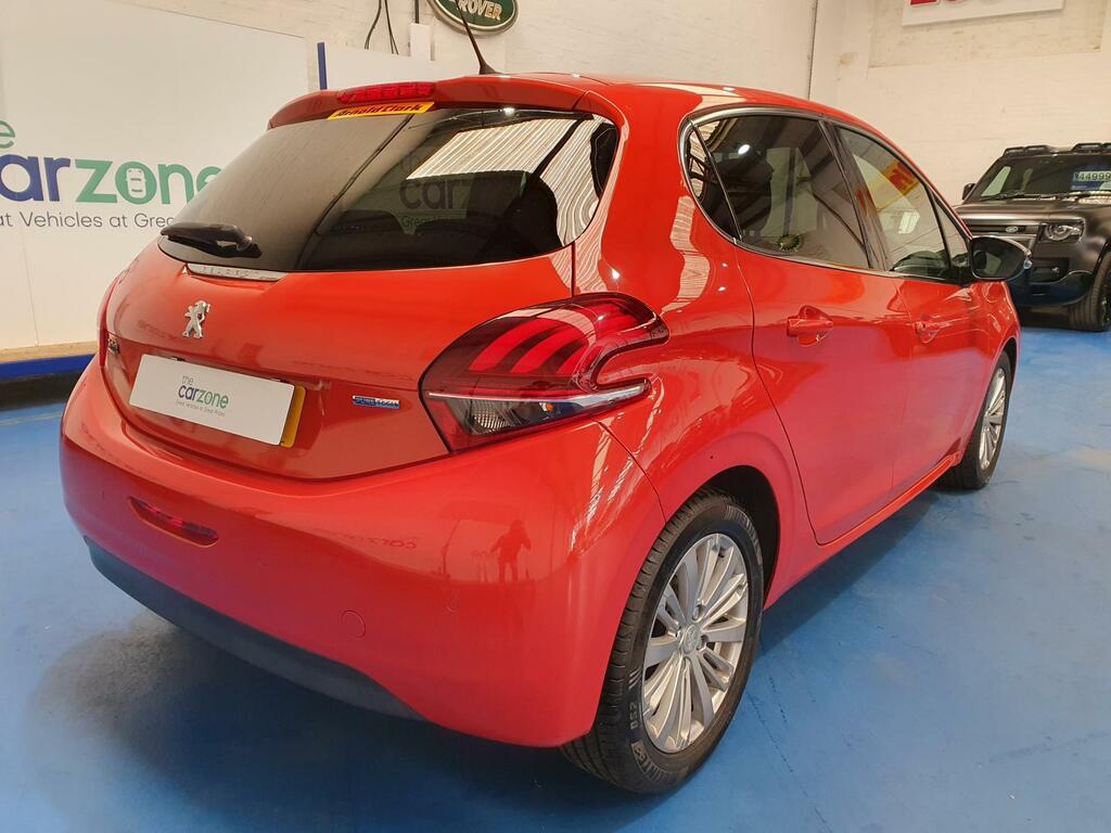 Peugeot 208 Hatchback DG18LDN #3