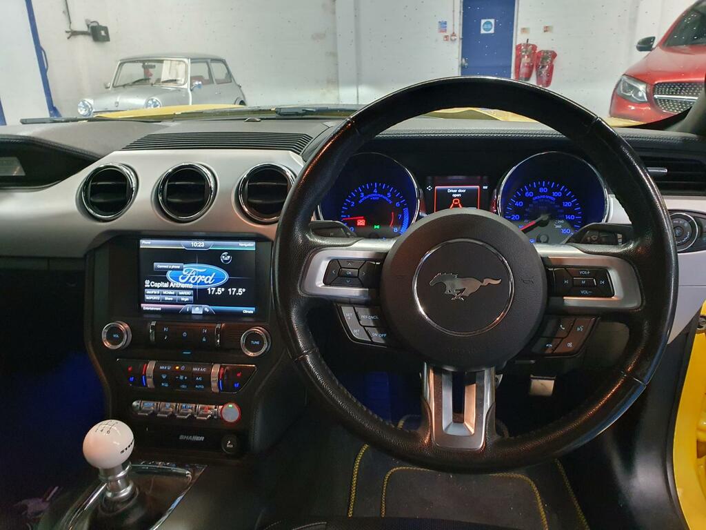 Ford Mustang Mustang Gt White #10