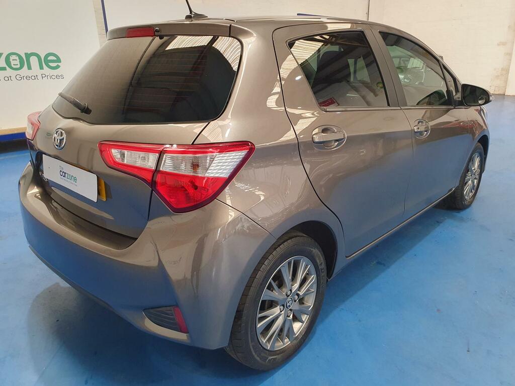 Toyota Yaris Yaris Icon Vvt-i Brown #3
