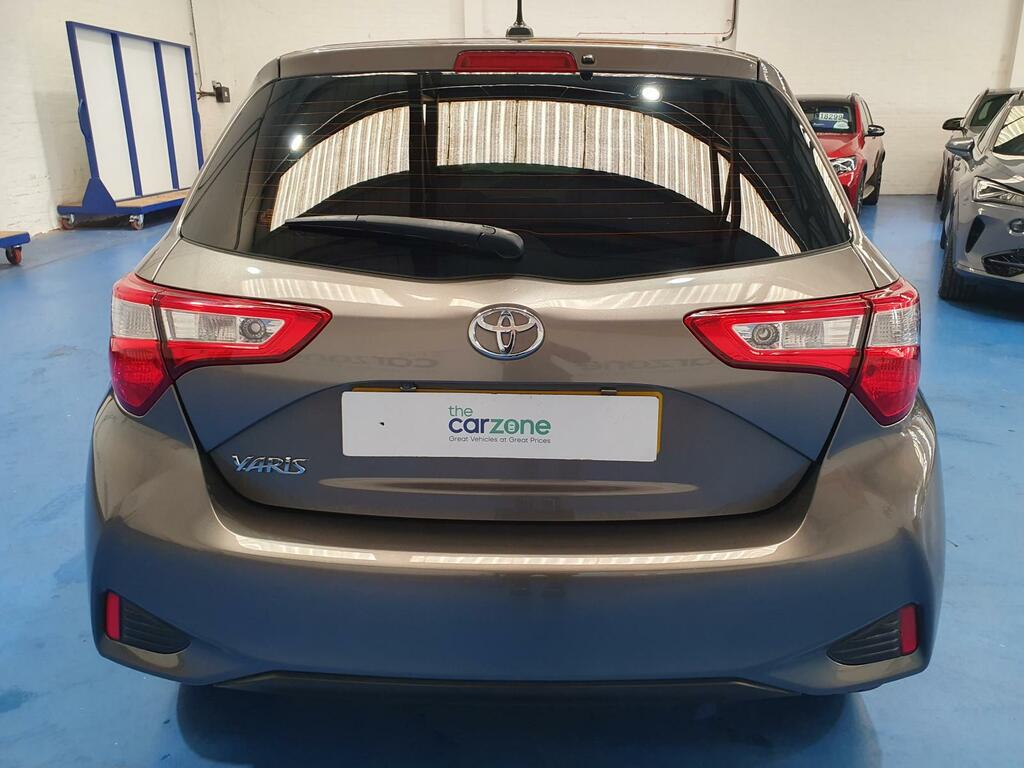 Toyota Yaris Yaris Icon Vvt-i Brown #4