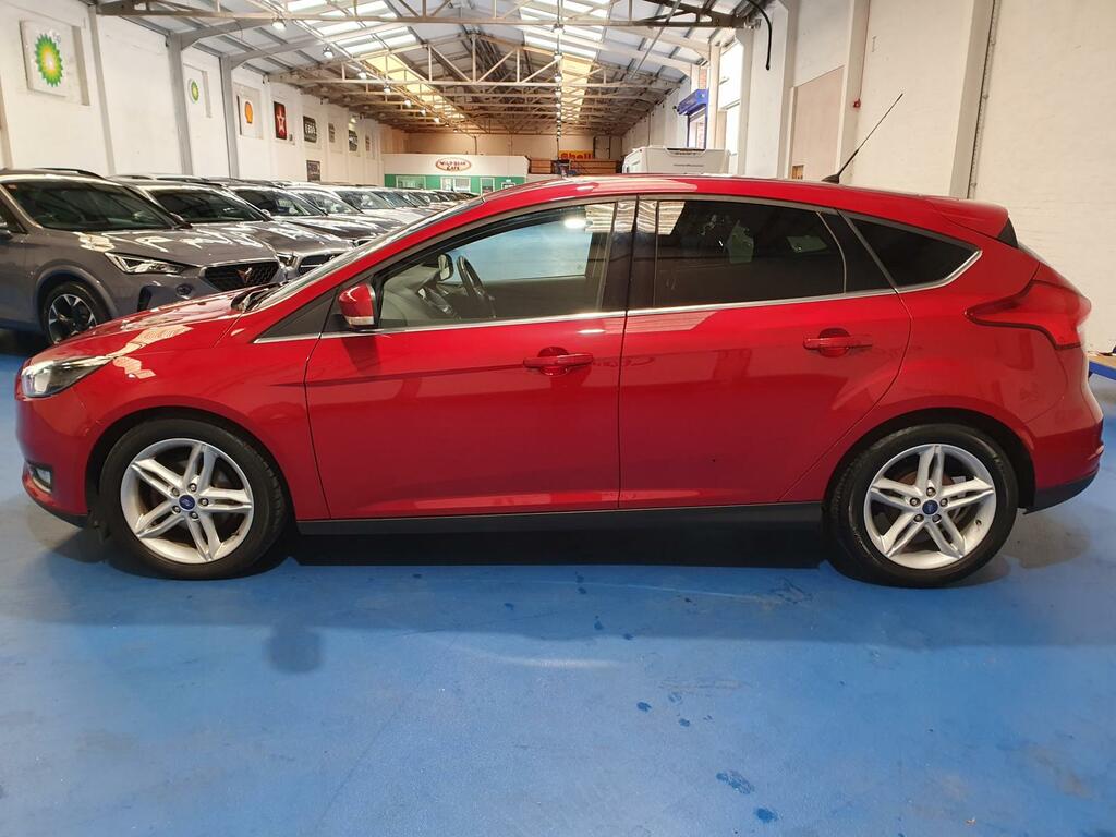 Ford Focus Hatchback MM65YCE #6