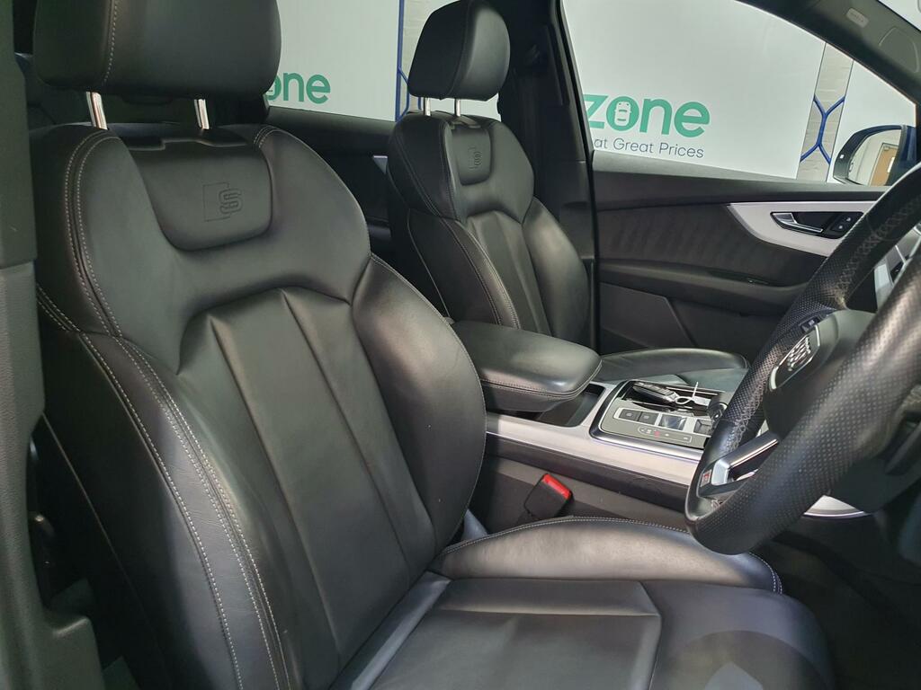 Audi Q7 3.0 Tdi V6 Black #9