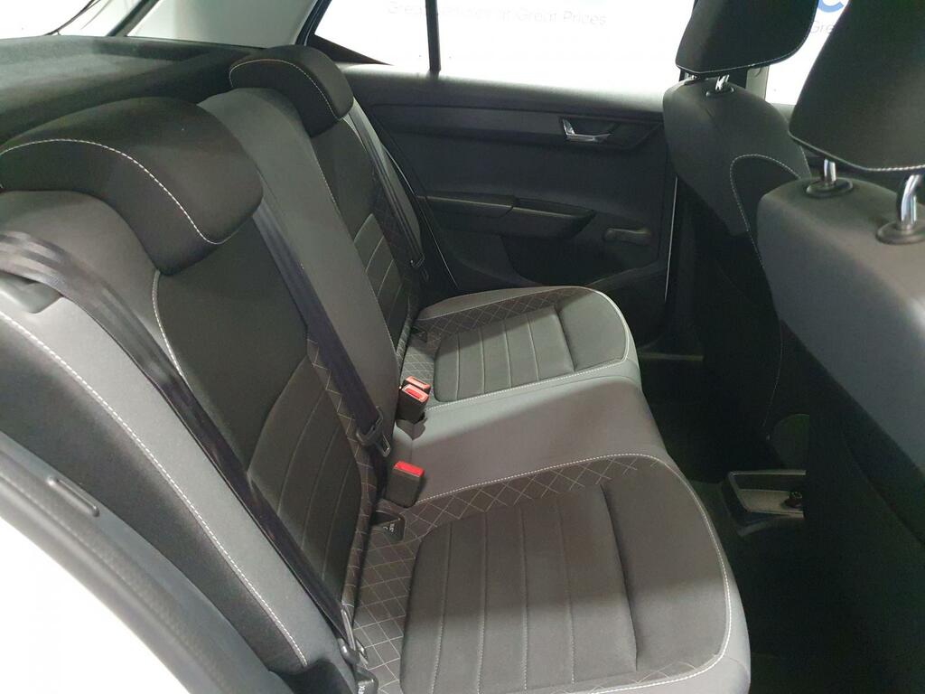 Skoda Fabia Redline Tsi White #17