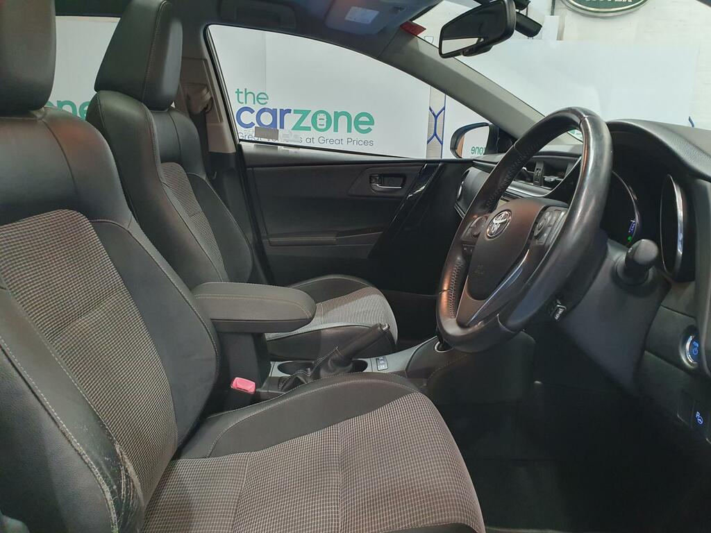 Toyota Auris  Blue #9