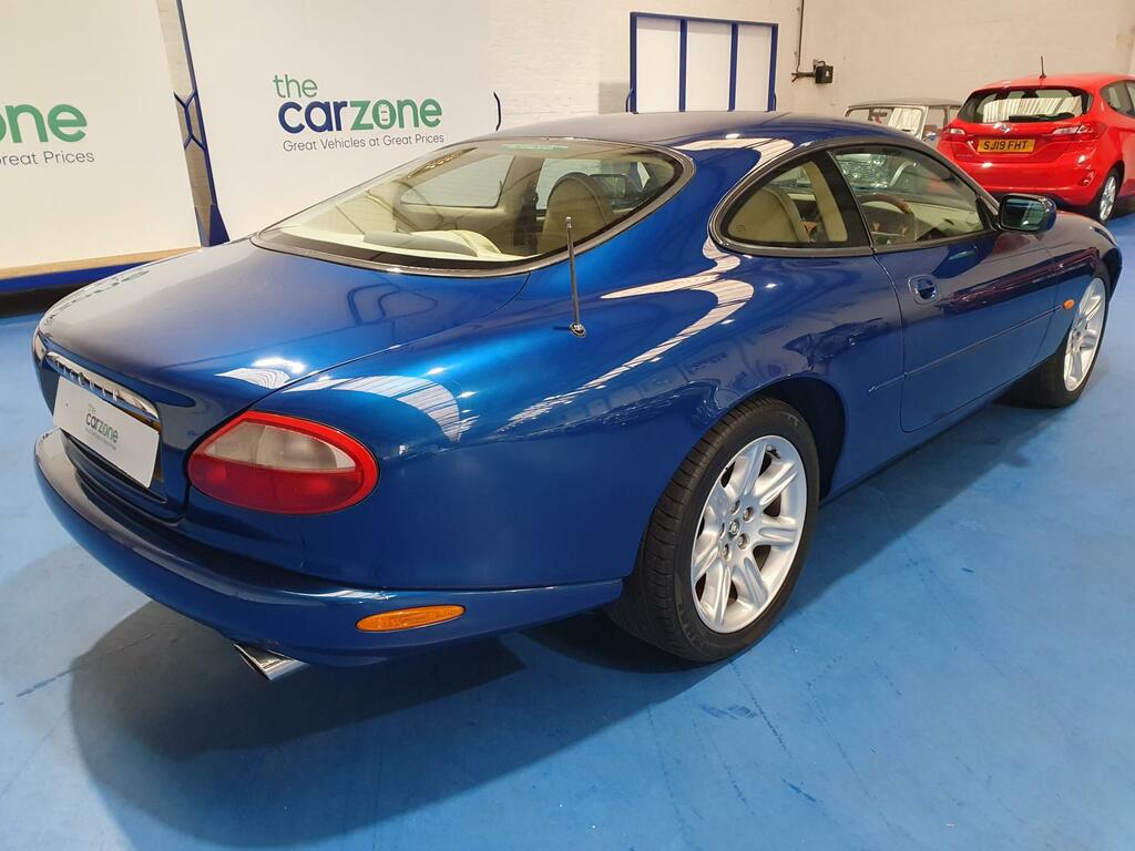 Jaguar XK8 Coupe  #3