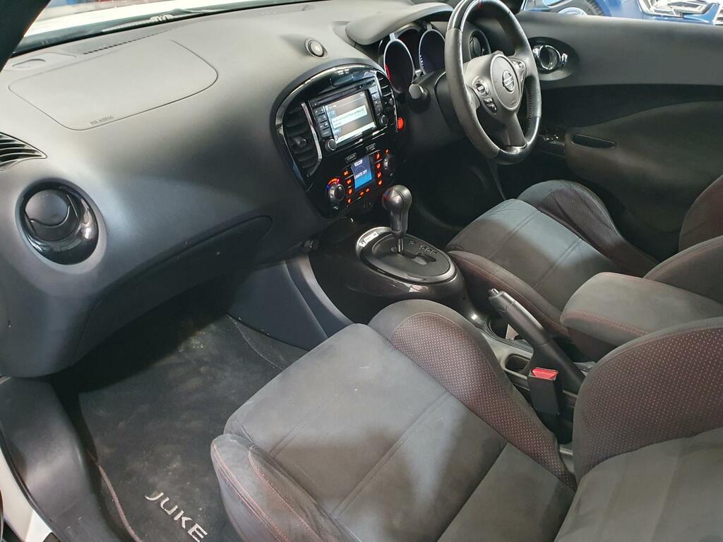 Nissan Juke 1.2 Acenta Premium Dig-t 115 Bhp Red #15