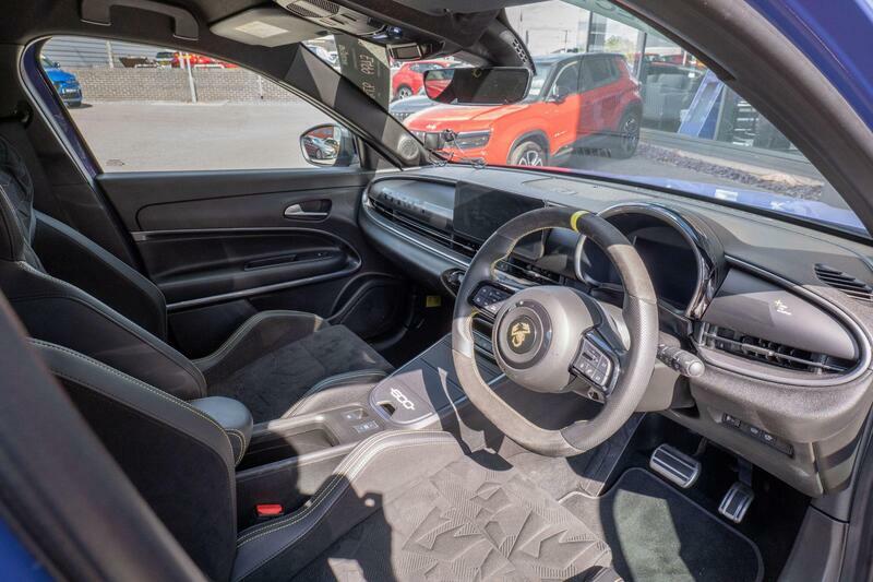 Abarth 600e 54Kwh Scorpionissima Suv 280 Ps Purple #6