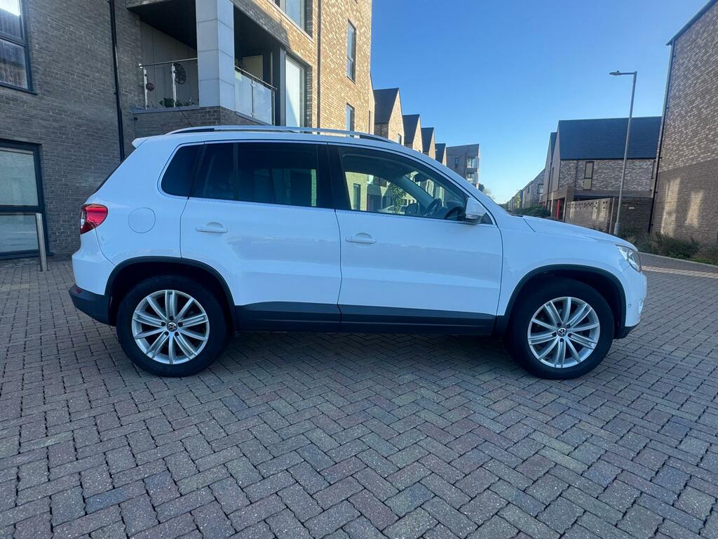 Volkswagen Tiguan  Grey #20