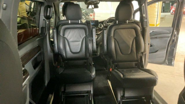 Mercedes-Benz EQV Eqv 300E 90Kwh Sport Mpv 204 Ps Black #4