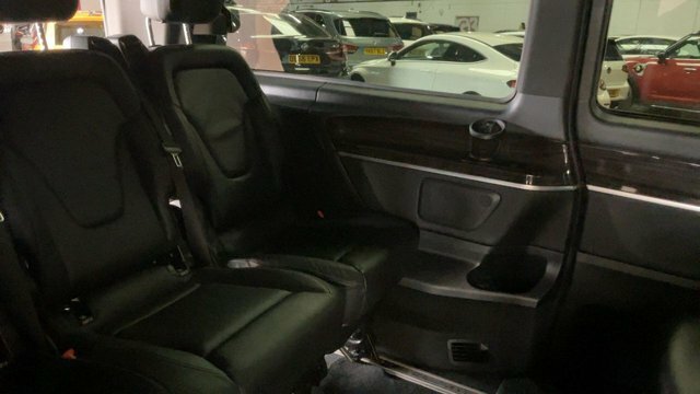 Mercedes-Benz EQV Eqv 300E 90Kwh Sport Mpv 204 Ps Black #2