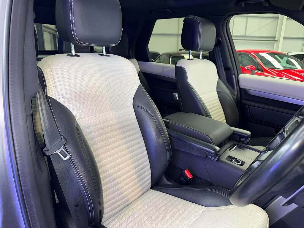 Land Rover Discovery D300 Mhev R-dynamic Se #3