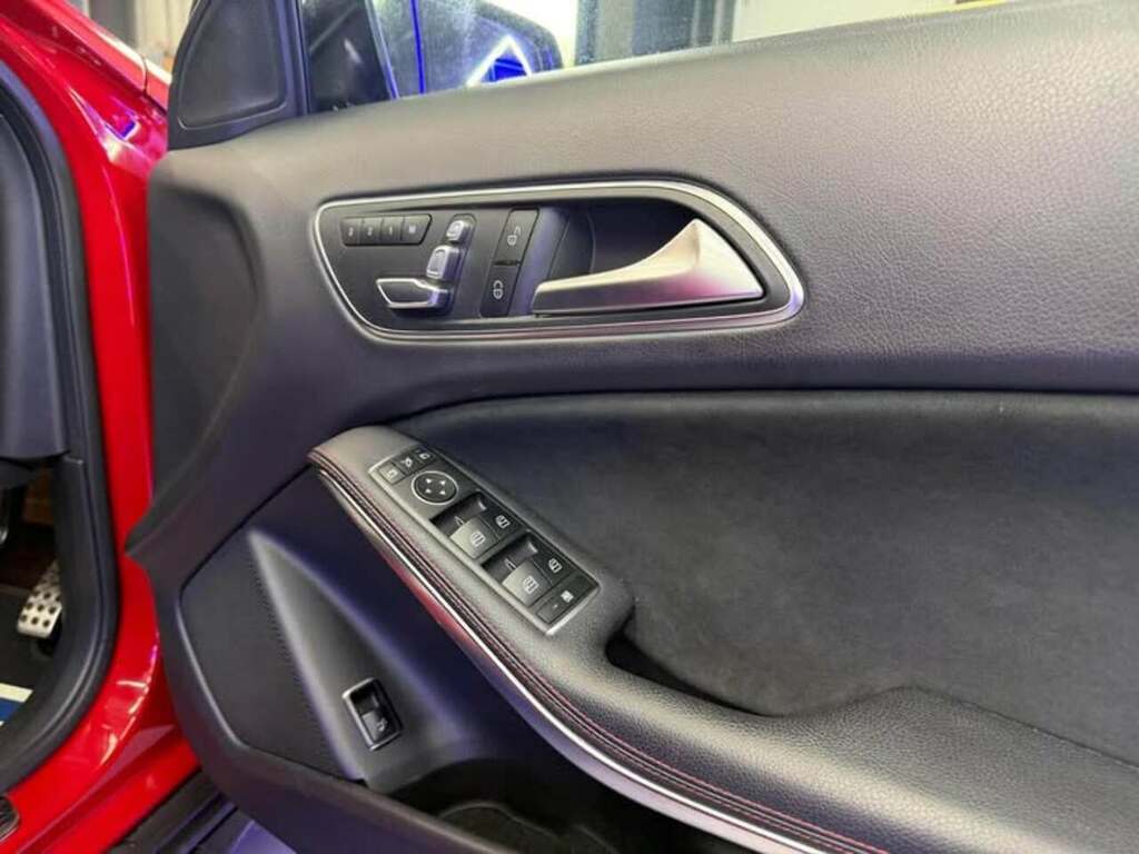Mercedes-Benz GLA Class Gla200 Amg Line Edition  #5