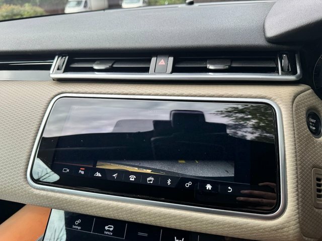 Land Rover Range Rover Velar Automatic Black #19