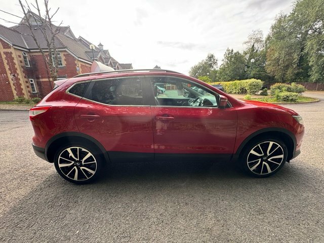 Nissan Qashqai 1.5 Dci N-tec Red #5