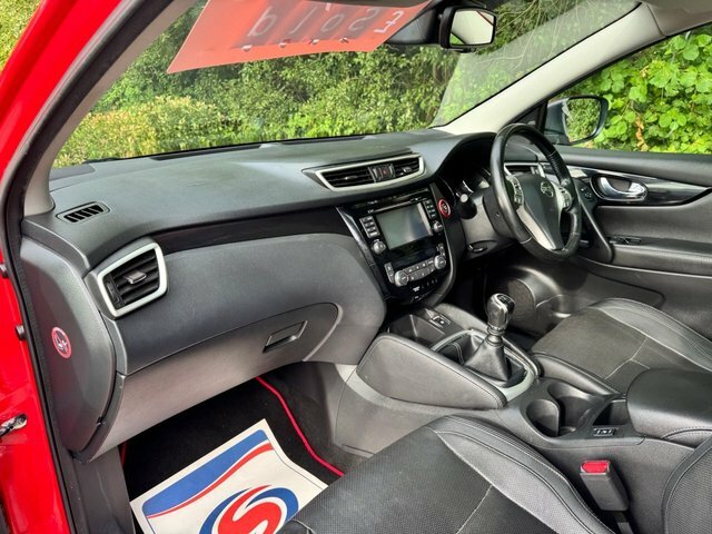 Nissan Qashqai 1.5 Dci N-tec Red #17