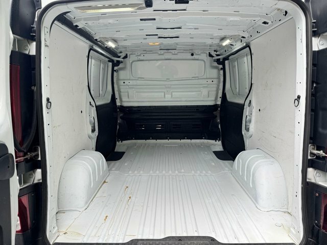 Vauxhall Vivaro 2900 Cdti White #9