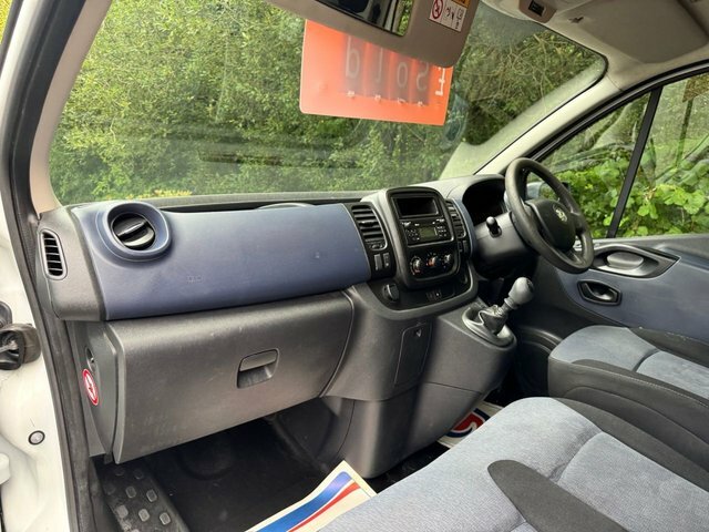Vauxhall Vivaro 2900 Cdti White #11