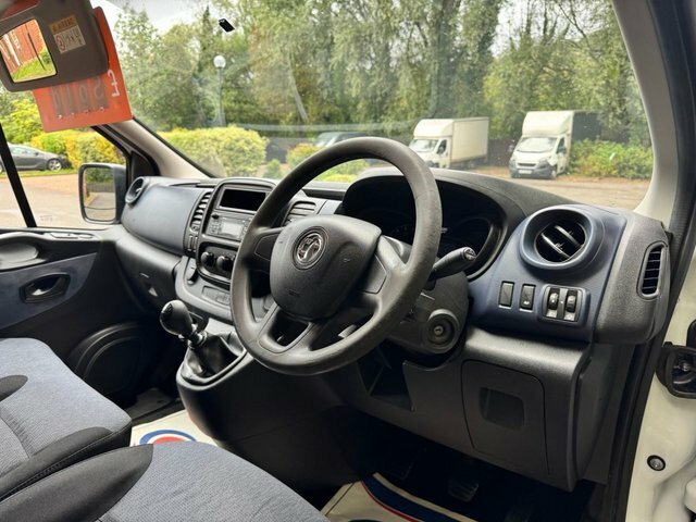 Vauxhall Vivaro 2900 Cdti White #10